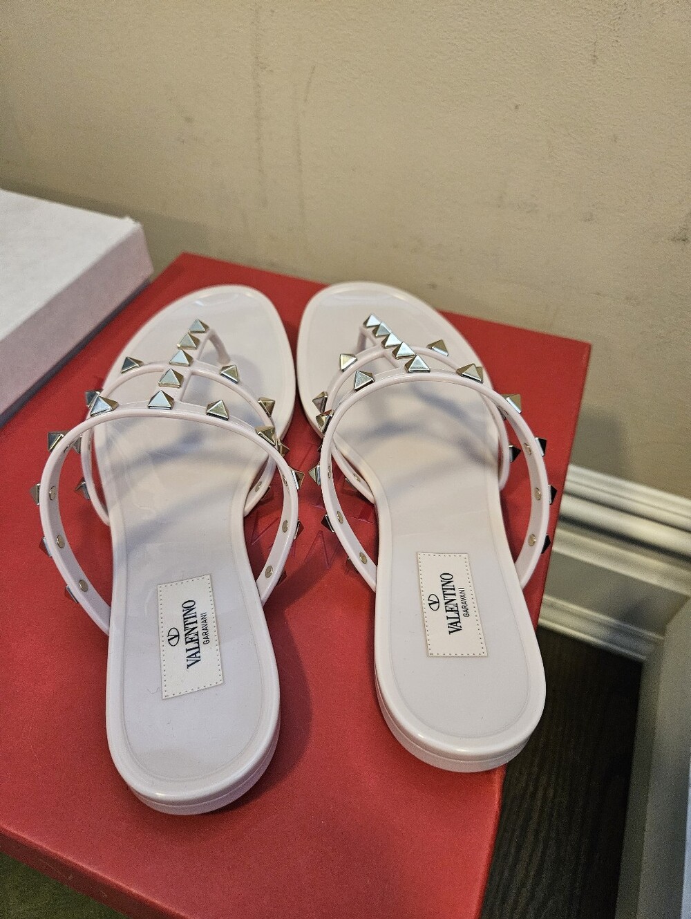 Valentino Garavani Rockstud Jelly Sandals Size 38 Water Rose Color - Picture 5 of 7